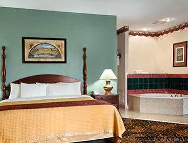 Days Inn By Wyndham Orangeburg Buitenkant foto