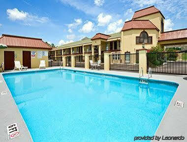 Days Inn By Wyndham Orangeburg Buitenkant foto